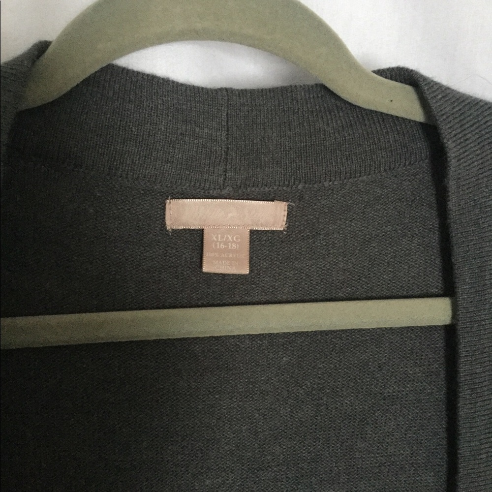 Gray Cardigan - Picture 2 of 2